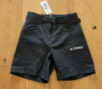 Adidas terrex xperior mid Shorts gr. 34 XS schwarz NEU Wanderhose Bayern - Freyung Vorschau