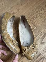 Stylische Prada Echt-Leder-Designer-Ballerina Gr. 38 München - Bogenhausen Vorschau