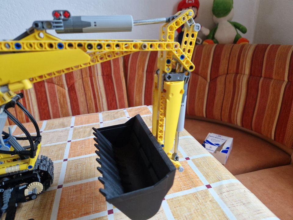 Lego Technic 8043 Ferngesteuerter Bagger Gebraucht in Kreuztal