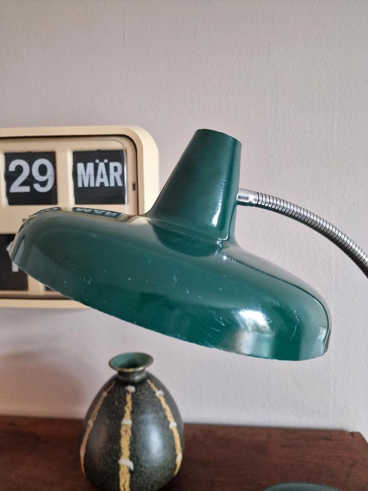 Vintage Lampe Hexenhut grün in Düsseldorf