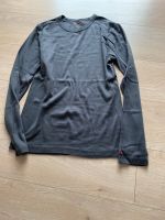 Jungen Langarmshirt Esprit Größe 176 Top Zustand Rheinland-Pfalz - Hütschenhausen Vorschau