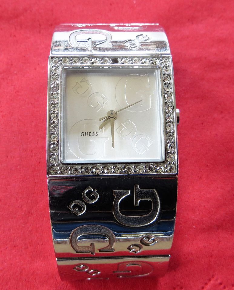 Original Guess 70607L1 Damen Armband Uhr 3 ATM - D 25mm OVP in Cham