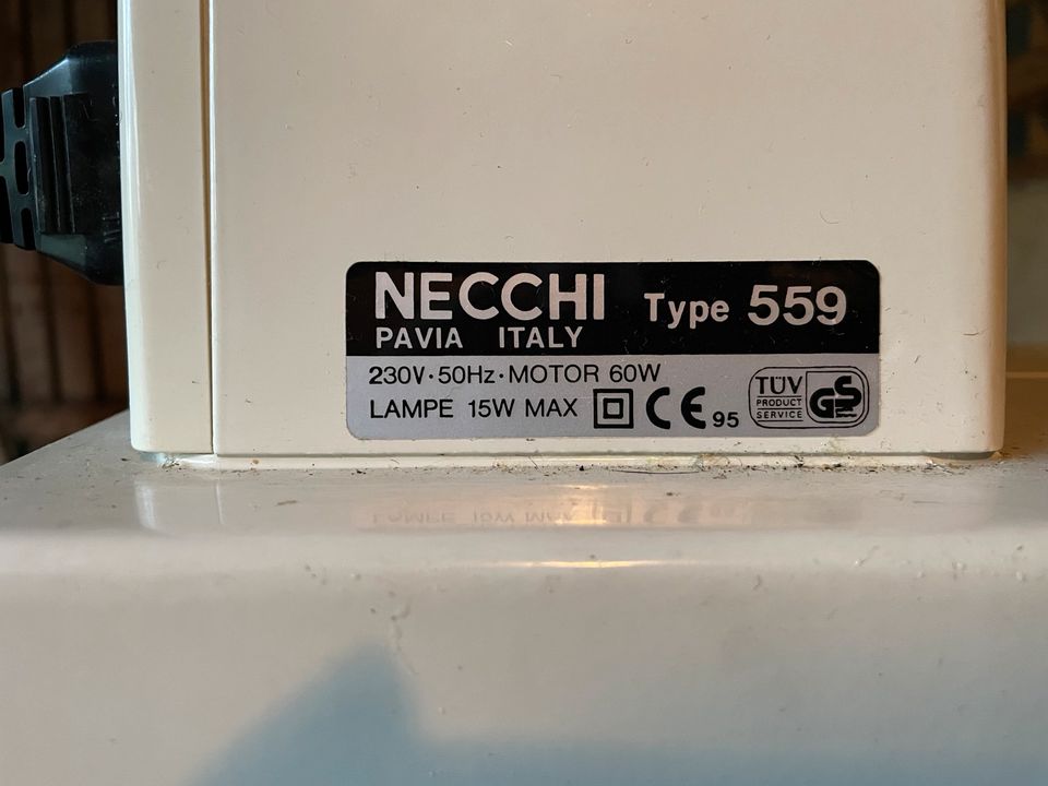 Nähmaschine Necchi Typ 559 in Wiehl