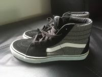 Vans Hi Damenschuhe Sneaker schwarz weiß grau 38,5 NEU Hessen - Ober-Mörlen Vorschau