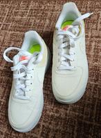 Sneakers weiß Größe 38 von NIKE AIR FORCE - neuwertig Sachsen - Riesa Vorschau
