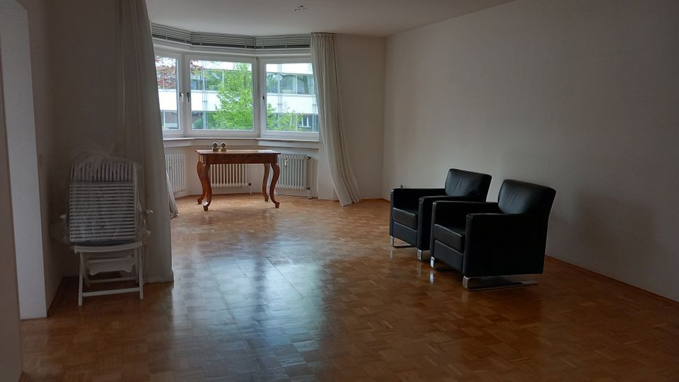 Großzügige Wohnung mit Stil und vorteilhaft in Bonn