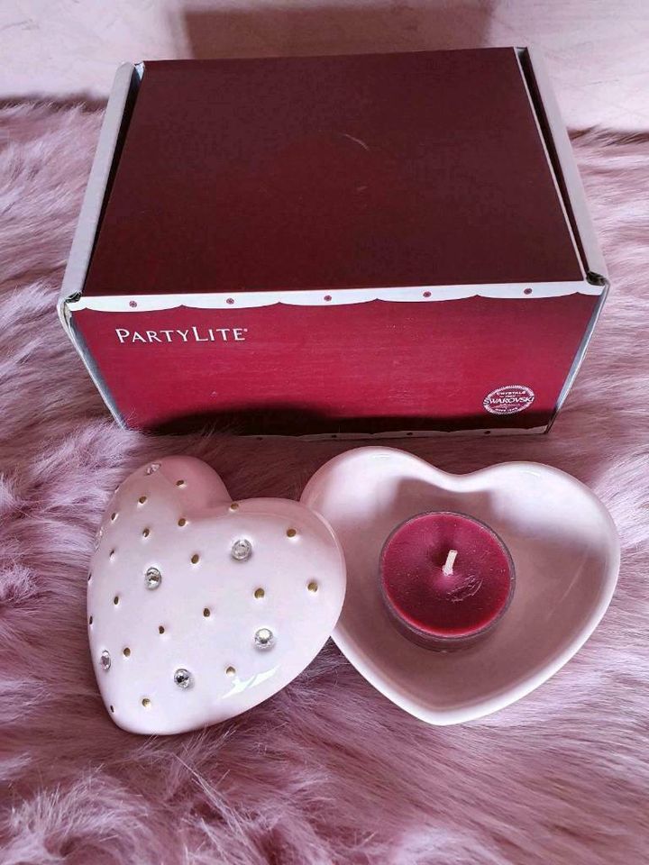 Partylite Teelichthalter pinkes Herz mit Swarowski Steinen in Hessen -  Stadtallendorf | eBay Kleinanzeigen ist jetzt Kleinanzeigen