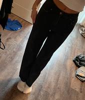 Bershka straight leg jeans Nordrhein-Westfalen - Lügde Vorschau