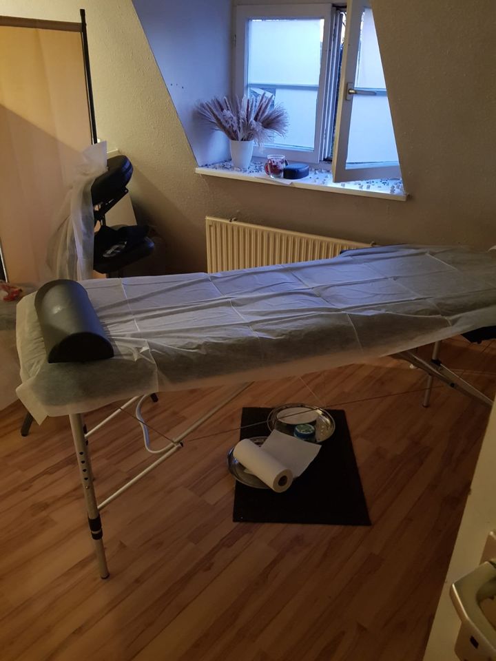 MassageLiehaberin für R-Entspanntechniken gesucht. in Nürtingen