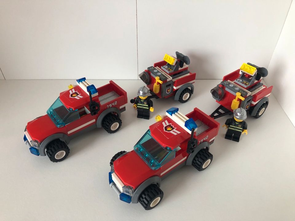 Lego City Feuerwehr 7942 Feuerwehrauto 2x komplett in Krefeld