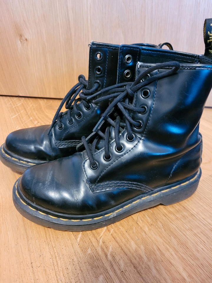 Docs Dr. Martens The Original  Gr. 36 in Dortmund