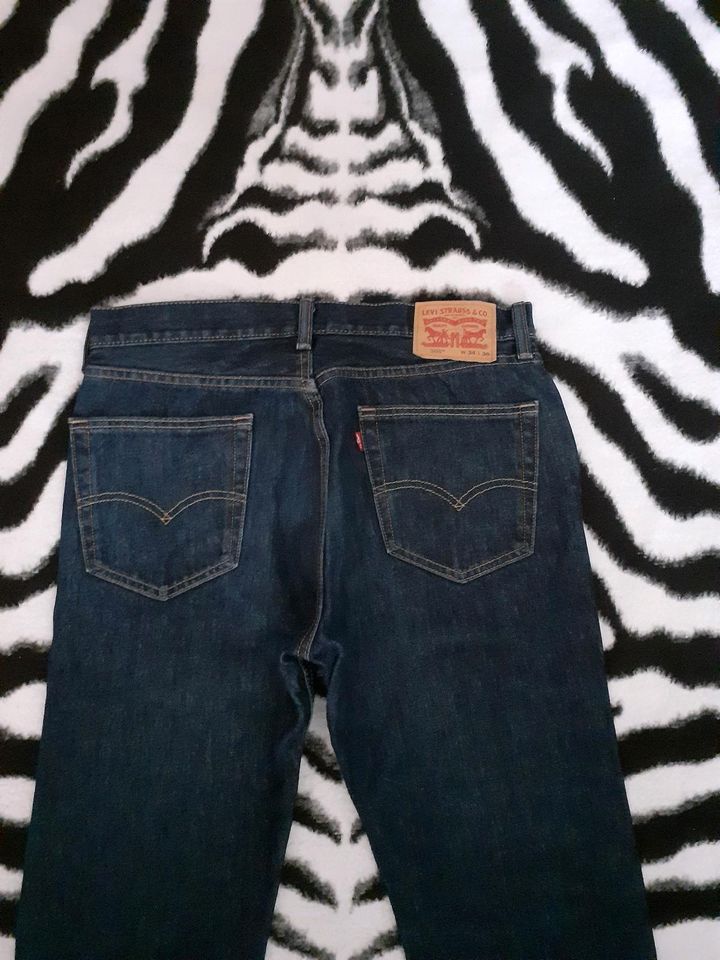 Levi's 505 Jeans Gr. W 34 / L 30 - 29 & Blau TOP wie NEU ! in Merzig