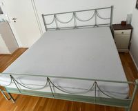Hochwertiges Bett aus Stahl inkl. 3 Matratzen Leipzig - Engelsdorf Vorschau