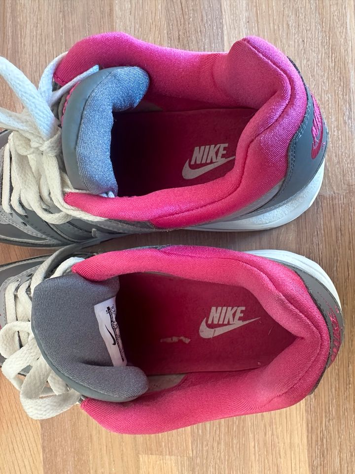 Sneaker Nike Air Max in grau/pink, Größe 38,5 in Jesteburg