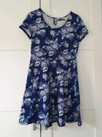 Blumenkleid blau weiß mit kurzen Ärmeln Atmosphere Größe 36 Brandenburg - Kremmen Vorschau