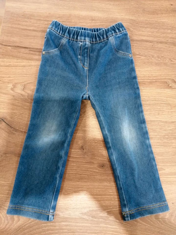Jeans Gr. 92 in Ankum