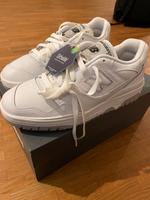NEU ungetragen New Balance 550 weiß grau 38,5 Berlin - Friedrichsfelde Vorschau