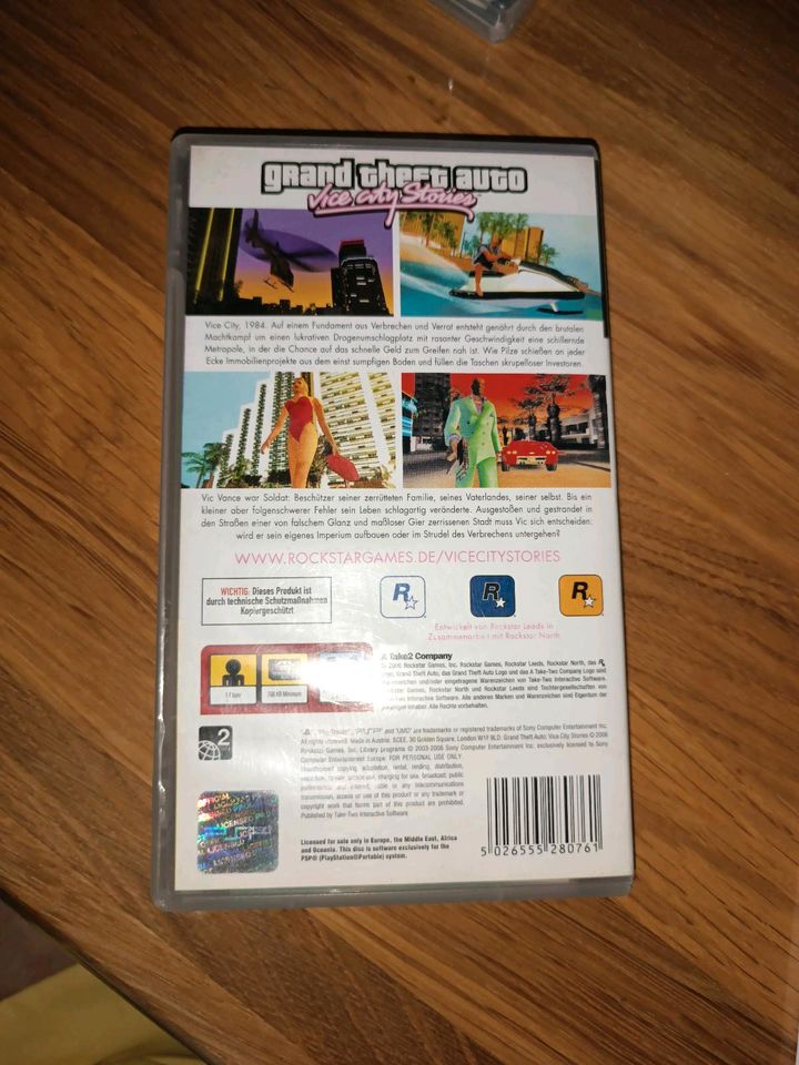 PSP Grant theft Auto Vice City Stories mit Ausfaltbarer Karte in Gütersloh