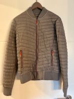 Superdry Fuji Jacke Bomberjacke Übergangsjacke Gr. S grau pink Nordrhein-Westfalen - Moers Vorschau