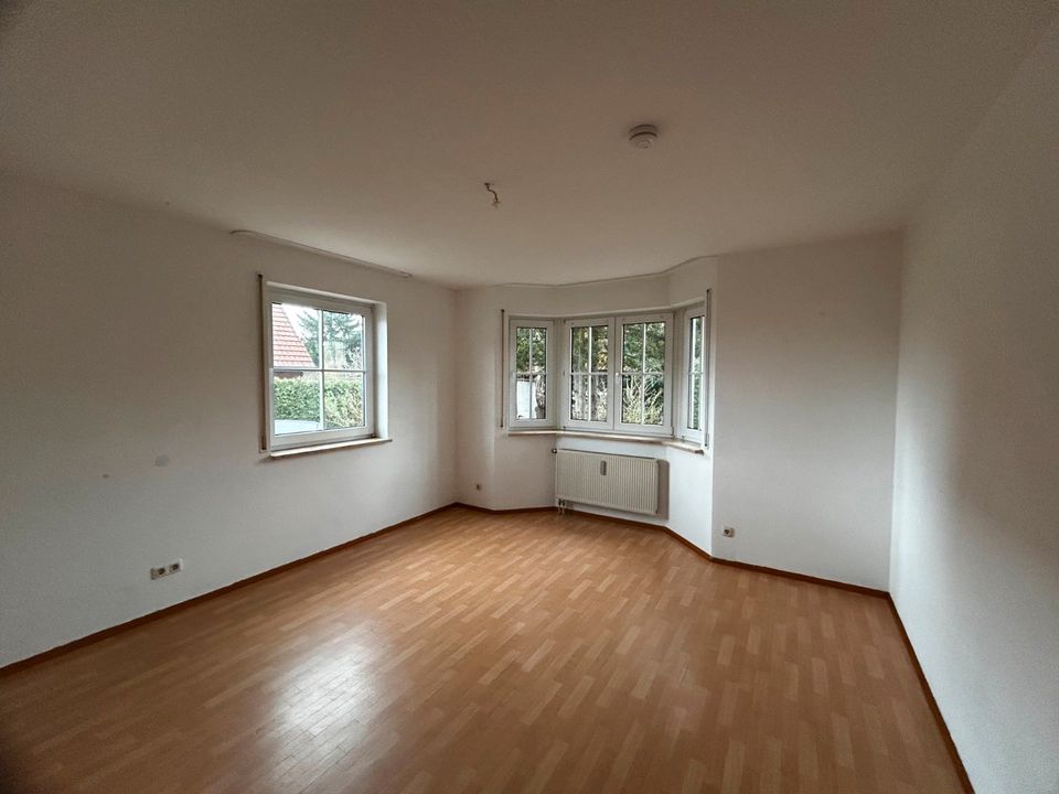 Große 3-Zimmer-Wohnung mit Garten und Einbauküche in Neuendettelsau