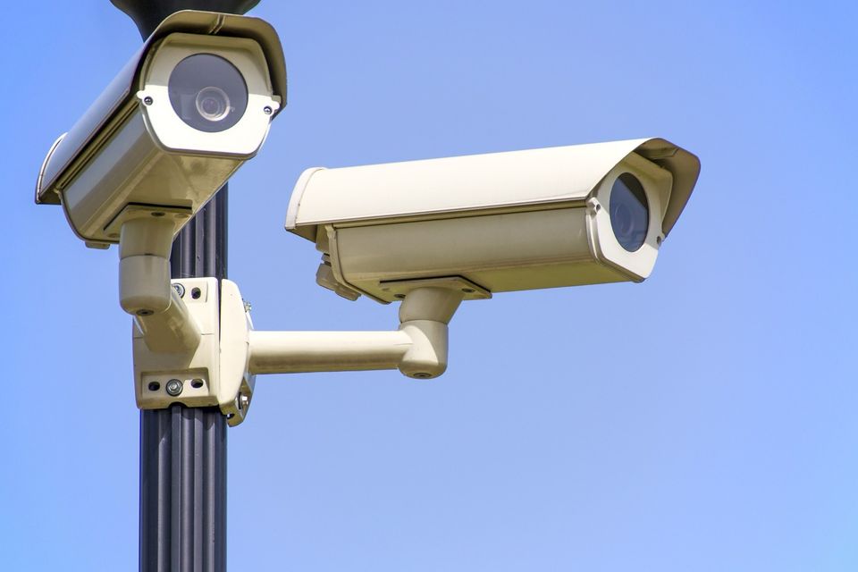 Überwachungsanlagen | Kamera {Sicherheitsexperten in Blankenese} in Hamburg