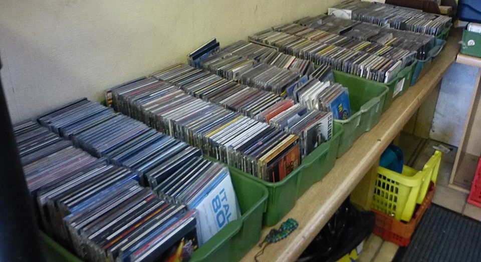 weit über 1000 CDs Sammlung, Restposte in Duisburg
