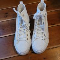 *** Tamaris Sneaker Spitzenstoff Gr. 38 * neuwertig *** Niedersachsen - Walsrode Vorschau