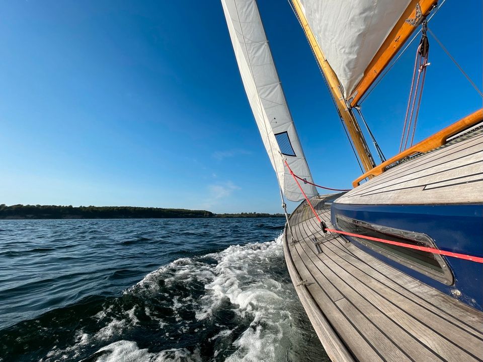 Nordisches Folkeboot GFK / Teakdeck / Kerteminde in Bremen