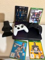 Xbox one S Fortnite Edition inkl Controllern etc. Niedersachsen - Duderstadt Vorschau