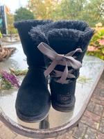 UGG Stiefel Schwarz 39 Kreis Ostholstein - Bad Schwartau Vorschau