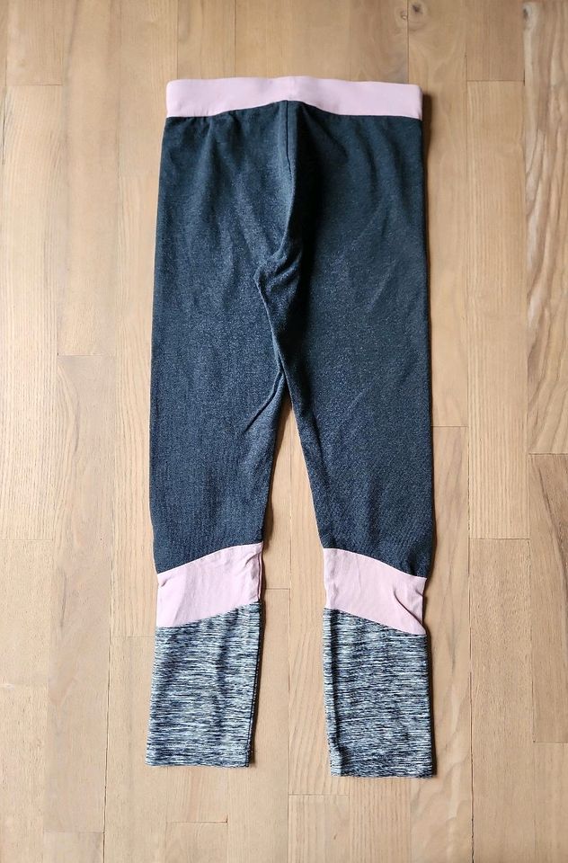 Sporthose Sportleggings Legings Mädchen Gr 140 in Hüpstedt