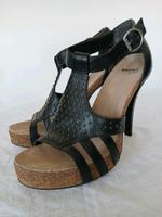 Bronx High Heel Plateau Sandaletten Leder Gr.39 Rheinland-Pfalz - Morbach Vorschau