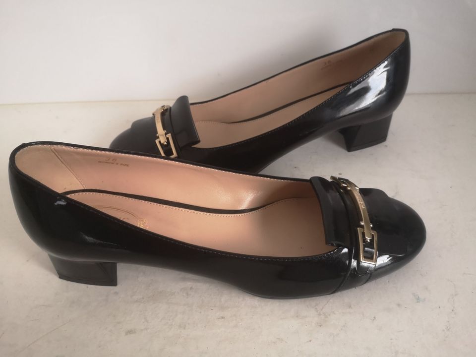 Damen Schuhe Pumps Ballerinas TOD'S Gr 38 UK 5 schwarz Lack Leder in Duisburg