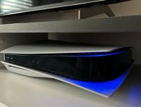PlayStation 5 tmit Laufwerk inkl. 2 Controller und Ladestation Mitte - Wedding Vorschau