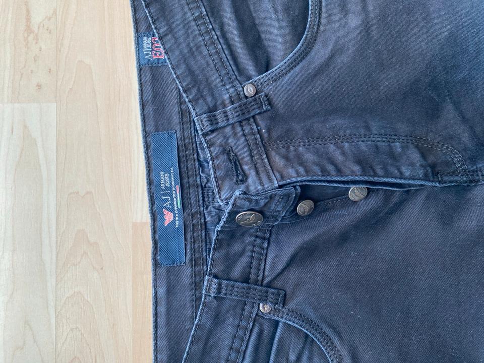 Original Emporio Armani AJ Jeans - Top Zustand - Damen/Herren in Ratingen