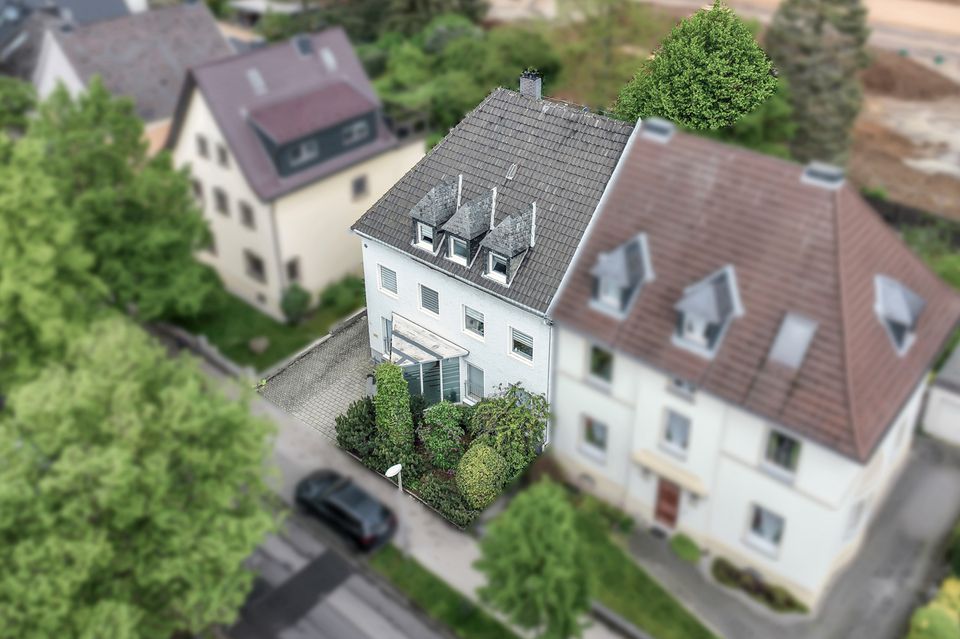 Wohnen und Arbeiten am Stadtpark! Investmentpaket aus vermieteter Praxis + Wohnung mit Dachterrasse in Rheinbach