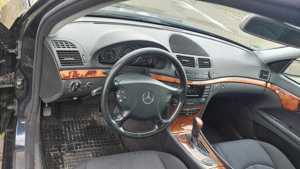 Mercedes-Benz W211 200 Kompressor in Karlsdorf-Neuthard