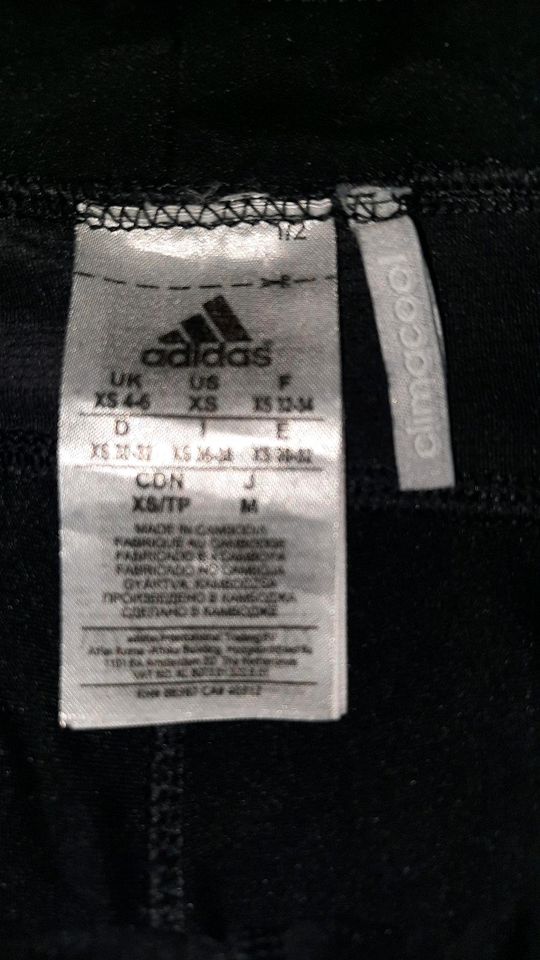 Adidas 3/4 Sporthose Gr.xS/34 - neuwertig in Backnang