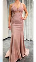 Abendkleid rosa Glitzer rückenfrei fischform eng neu günstig Mode Frankfurt am Main - Sachsenhausen Vorschau