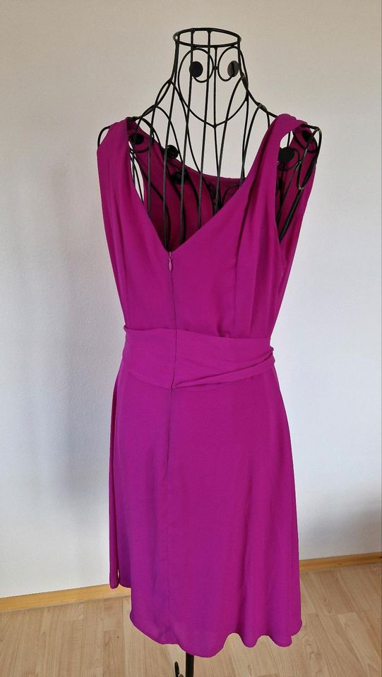 Wunderschönes pinkes Kleid Abendkleid Sommerkleid 36 in Egling