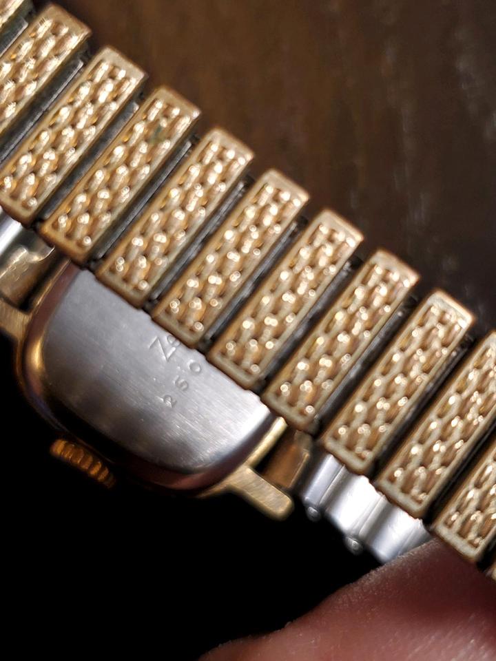 Funktioniert! ZentRa Savoy Armbanduhr Uhr Damenuhr Damen Vintage in Bremen
