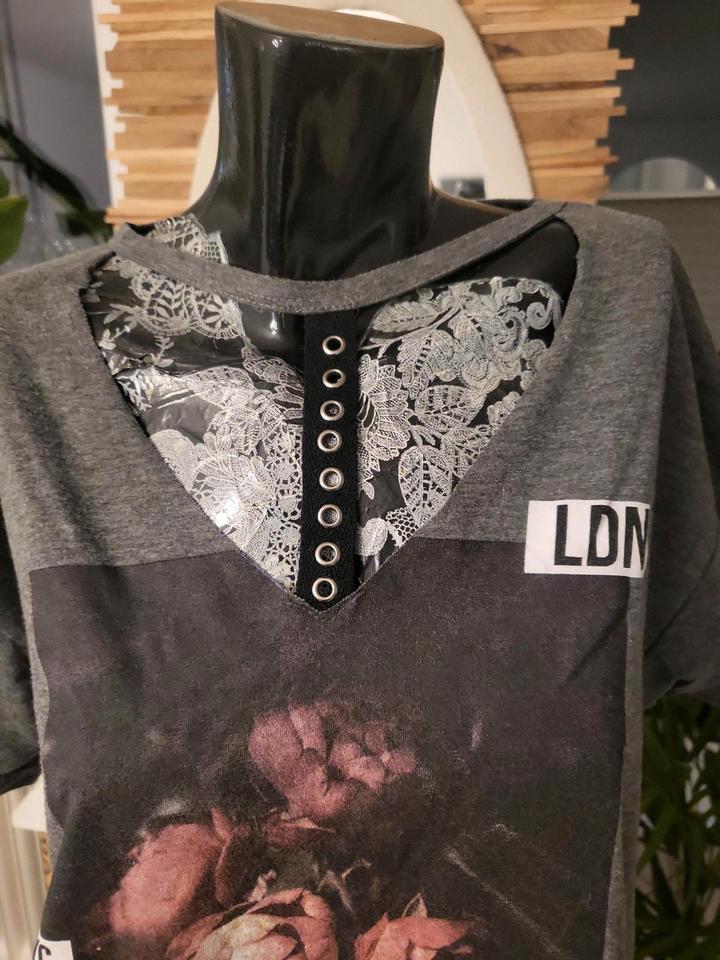 mega tolles  Shirt Tshirt Gr. 40 dkl khaki  Neuwertig in Leinfelden-Echterdingen