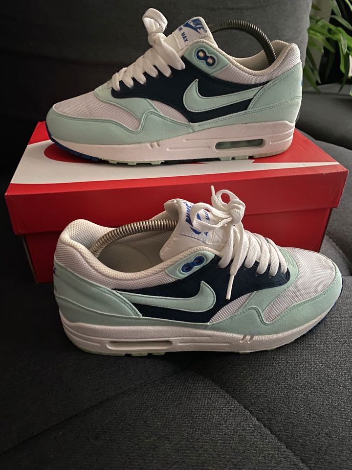 Nike thea clearance white mint candy