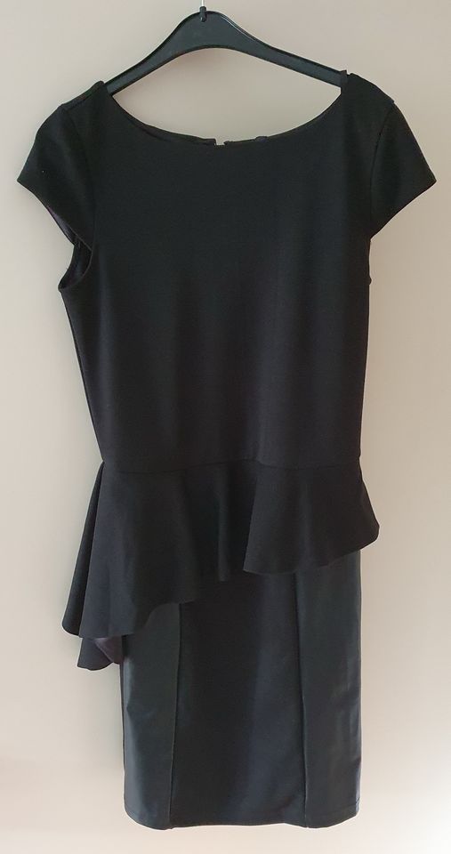 Kleid Apart schwarz asymmetrisch Gr.36 NEU in Göttingen