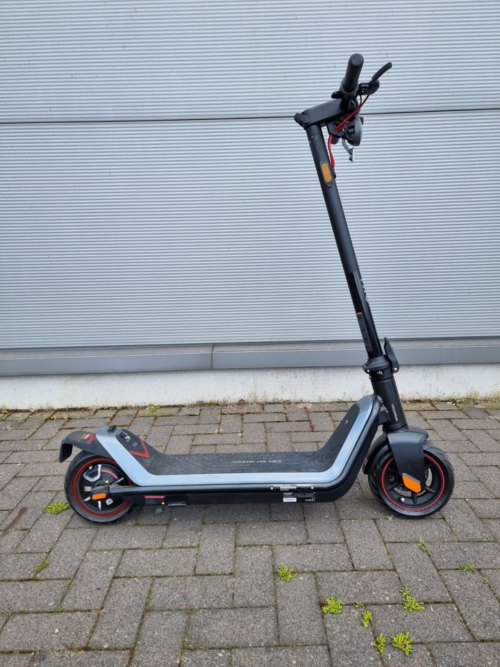Niu KQi3 Max E-Scooter. Bis 65km Reichweite 120kg Belastung große in Burgwedel