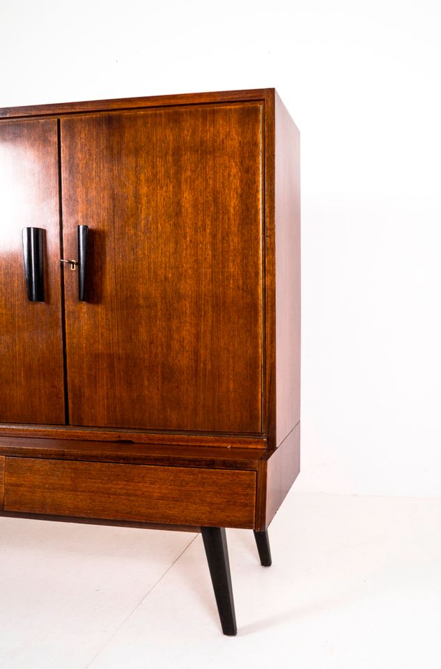 Sideboard von Jindrich Halabala aus Teakholz - 1950er in Köln