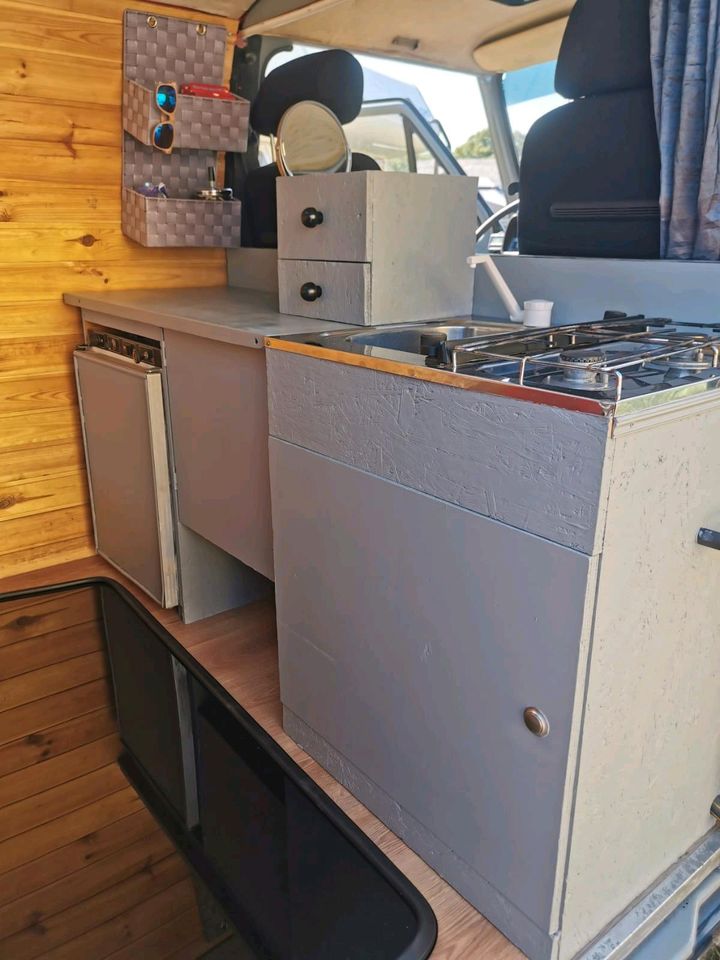 Vw t3 Camping  Küche mit Kühlschrank in Morbach