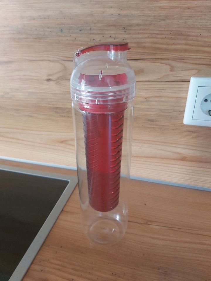 Trinkflasche mit Einsatz in Bayern - Regensburg | eBay Kleinanzeigen ist  jetzt Kleinanzeigen