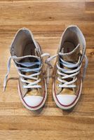 hohe Converse Chucks gold Gr. 30 Berlin - Hellersdorf Vorschau