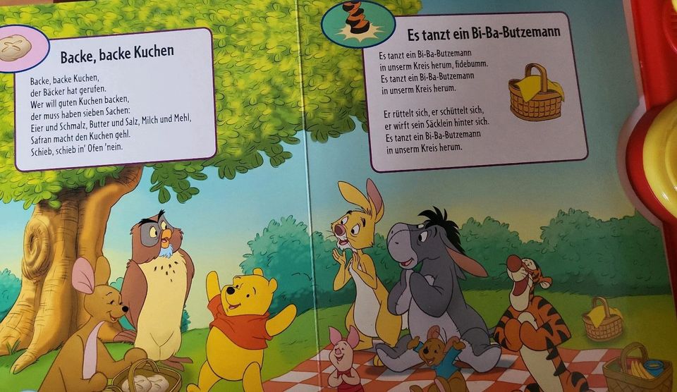 Disney *** Winnie Puuhs großes Sound und Liederbuch *** in Solingen